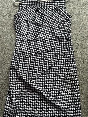 Calvin Klein Black and White Houndstooth Pencil Skirt